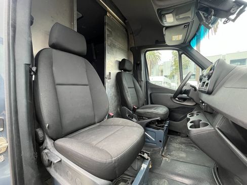 Used 2019 Mercedes-Benz Sprinter 170 image 15