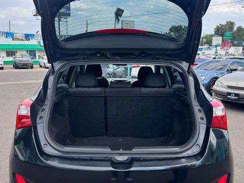 Used 2017 Hyundai Elantra GT FWD image 13