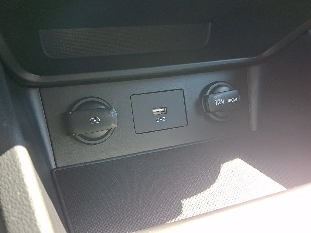 Used 2023 Hyundai Kona SEL AWD/4WD image 24