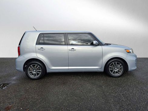 Used 2013 Scion xB 10 Series image 2