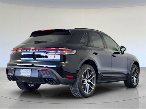 Used 2025 Porsche Macan image 8