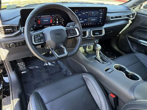 Used 2025 Ford Mustang GT Premium image 11