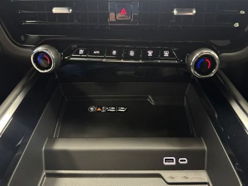 New 2026 Chevrolet Tahoe Premier w/ Sun And Tow Package AWD/4WD image 18
