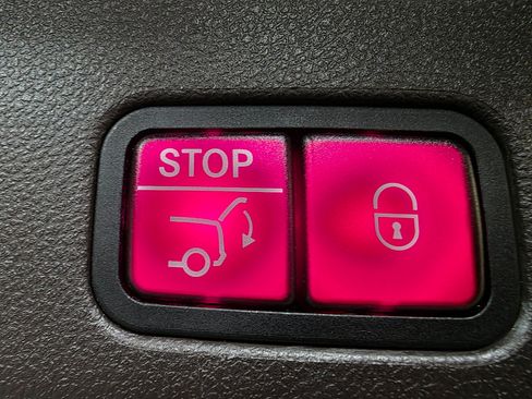 Used 2017 Mercedes-Benz GLE 350 4MATIC image 21