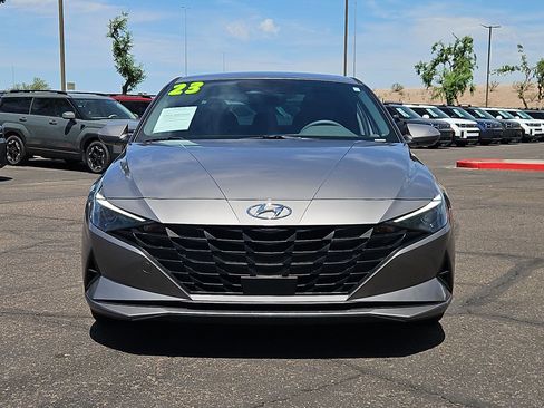 Used 2023 Hyundai Elantra SEL w/ Convenience Package FWD image 2