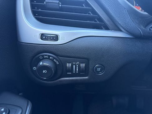 Used 2014 Jeep Cherokee Latitude w/ Comfort/Convenience Group image 34