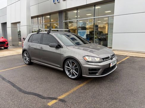 Used 2017 Volkswagen Golf R 4-Door AWD/4WD image 33