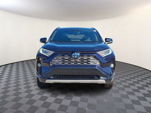 Used 2019 Toyota RAV4 XSE AWD/4WD image 3