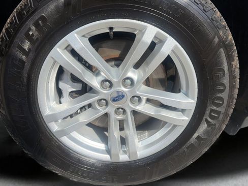 Used 2022 Ford Explorer 4WD image 25