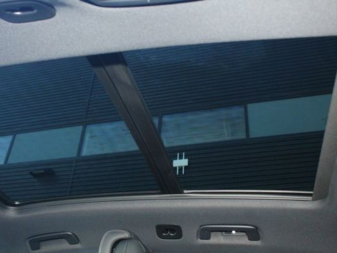 New 2026 Porsche Macan 4 Electric image 24