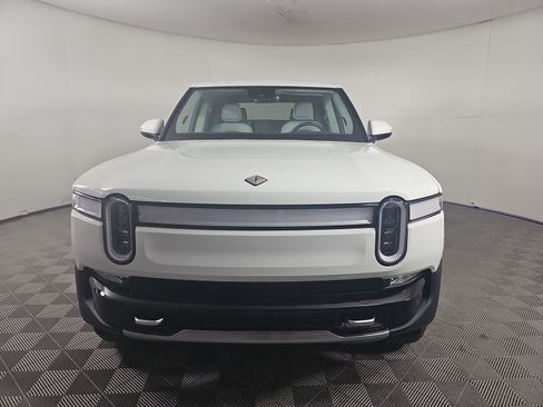 Used 2022 Rivian R1T Adventure image 8