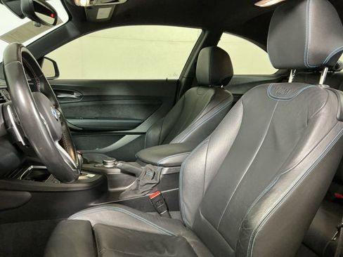 Used 2018 BMW M2 RWD image 22