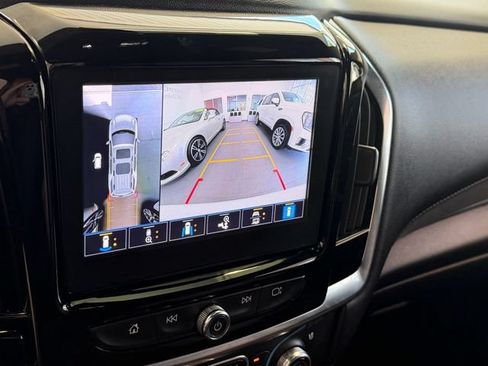 Certified 2022 Chevrolet Traverse High Country AWD/4WD image 17