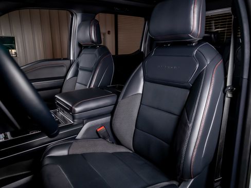 Used 2025 Ford F150 Raptor image 4