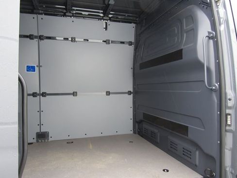 Used 2025 Mercedes-Benz Sprinter 2500 image 19