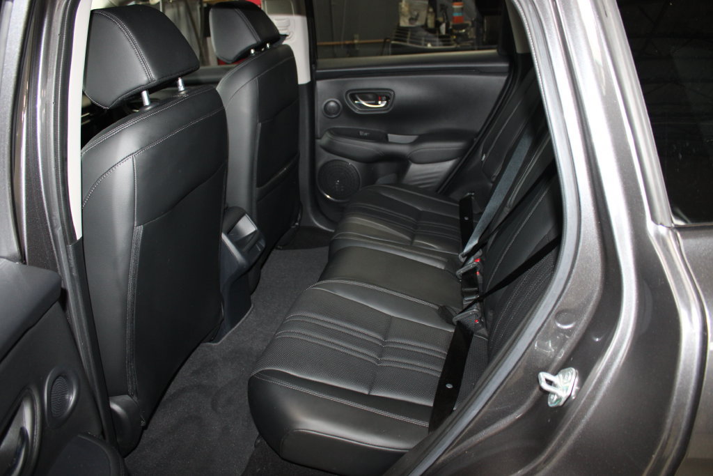 Used 2024 Honda HR-V EX-L image 10