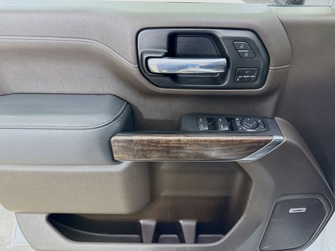 Used 2020 GMC Sierra 3500 Denali w/ Denali Ultimate Package image 18