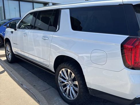Used 2022 GMC Yukon XL Denali image 5