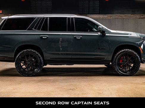 Used 2025 Cadillac Escalade V image 11