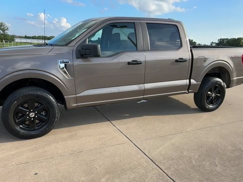 Used 2023 Ford F150 XLT AWD/4WD image 4