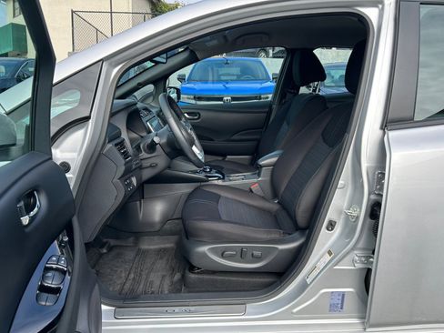 Used 2024 Nissan Leaf SV Plus image 11