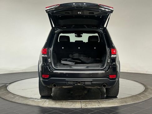 Used 2019 Jeep Grand Cherokee Trailhawk AWD/4WD image 28