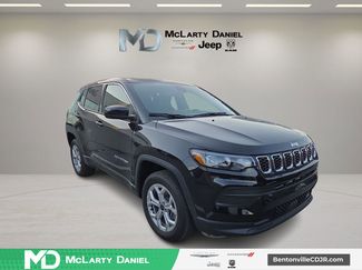 Used 2025 Jeep Compass Sport video 1