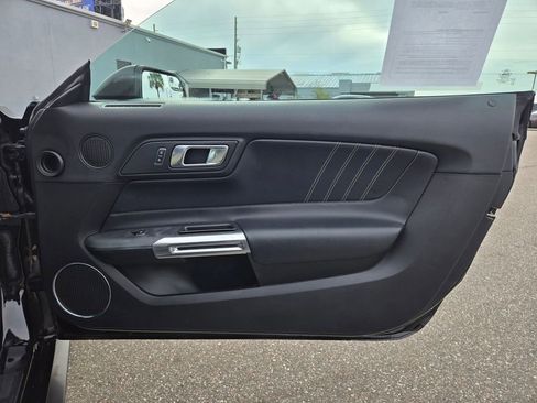 Used 2018 Ford Mustang Premium image 37