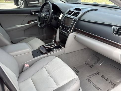 Used 2012 Toyota Camry XLE FWD image 51