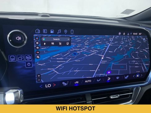 Certified 2024 Chevrolet Equinox EV LT FWD image 6