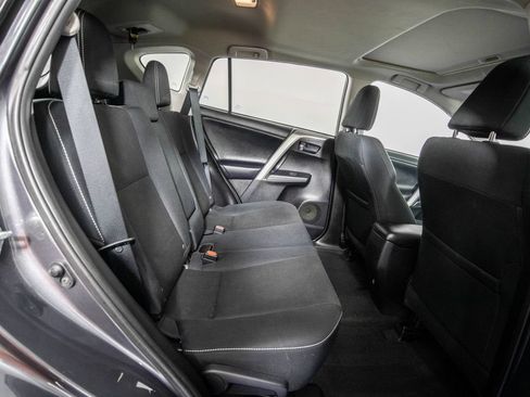 Used 2016 Toyota RAV4 XLE FWD image 11