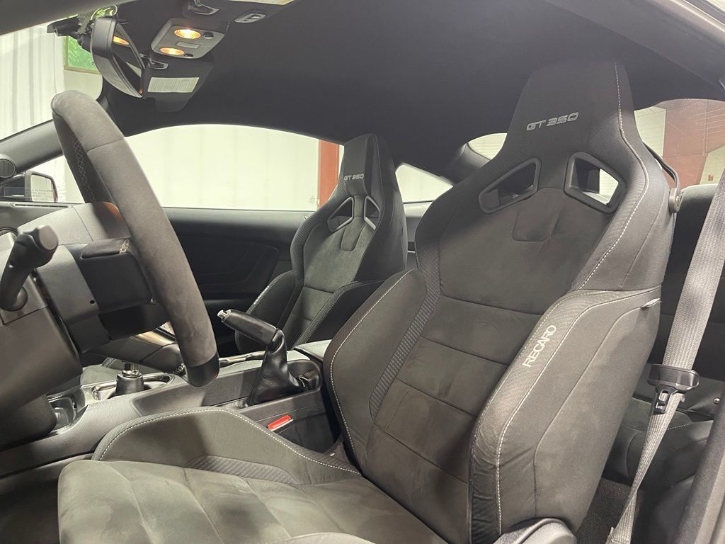 Used 2017 Ford Mustang Shelby GT350 w/ Electronics Package RWD image 21