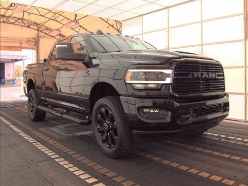 Used 2023 RAM 2500 Laramie AWD/4WD image 3