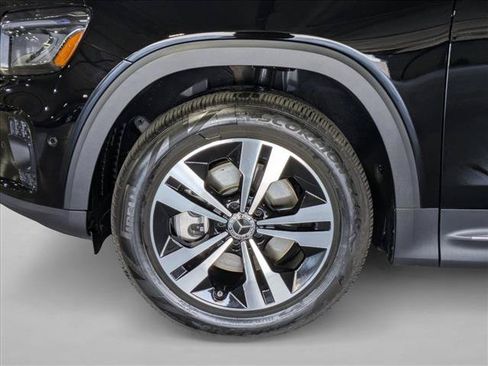 Certified 2025 Mercedes-Benz GLB 250 image 23