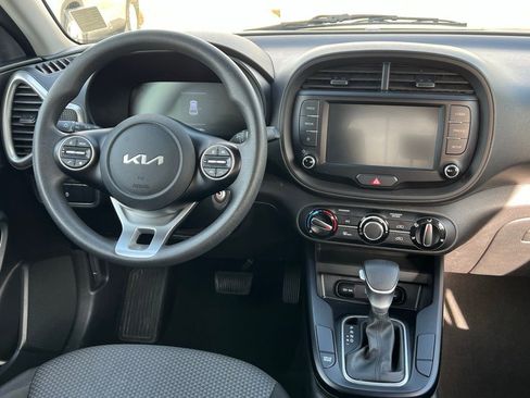 Used 2023 Kia Soul LX w/ Option Group 015 FWD image 22