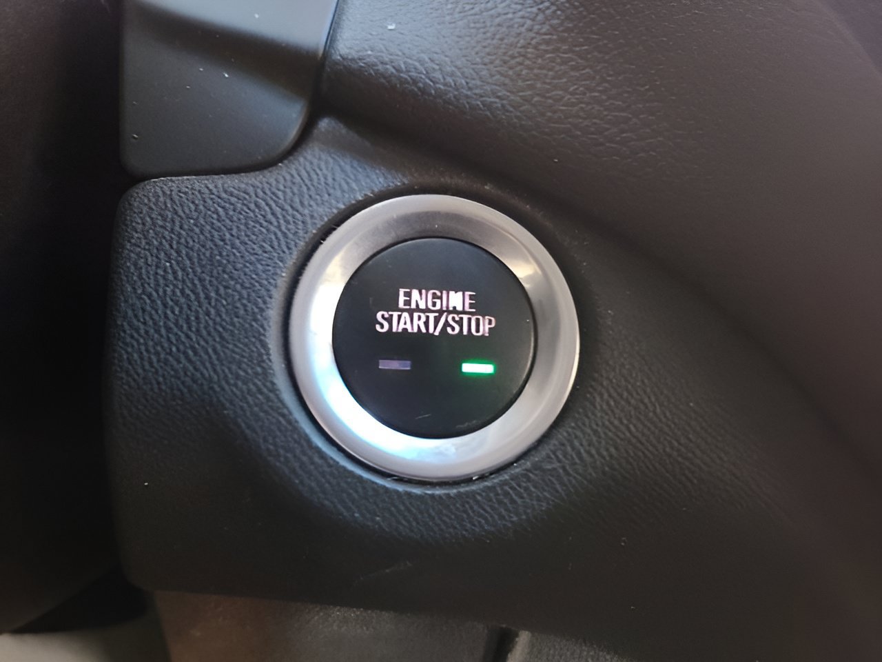 Used 2018 Chevrolet Equinox LT FWD image 34