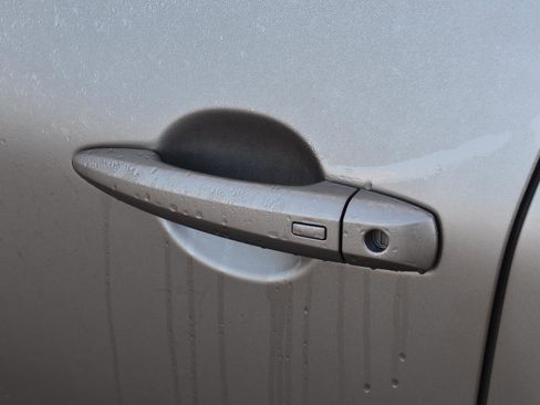 Used 2023 Nissan Rogue SL w/ SL Premium Package image 5