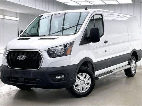 Used 2024 Ford Transit 250 Low Roof w/ Exterior Upgrade Package RWD image 2