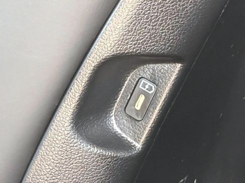 Used 2023 Hyundai Palisade SEL w/ Cargo Package FWD image 15
