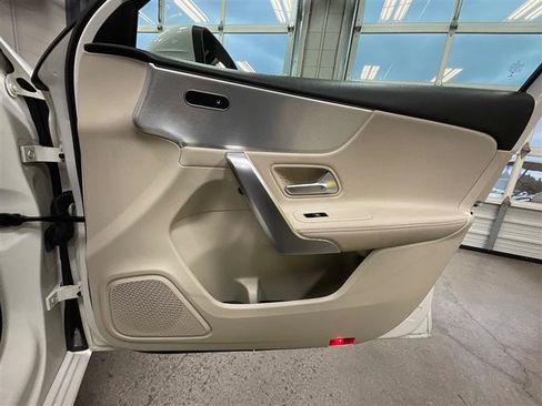 Used 2022 Mercedes-Benz A 220 image 27