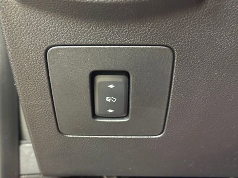 Used 2015 Ford F150 XLT w/ Equipment Group 301A Mid RWD image 35