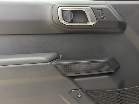 New 2025 Ford Bronco Badlands image 13