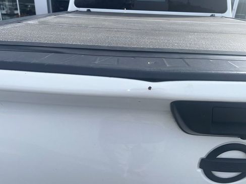 Used 2019 Nissan Titan SV w/ SV Convenience Package image 8