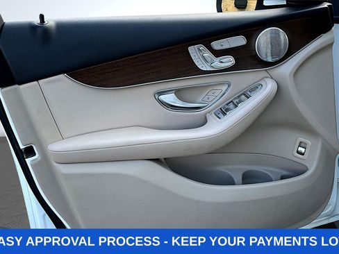 Used 2020 Mercedes-Benz GLC 300 4MATIC image 21