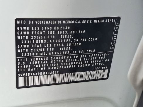 Used 2024 Volkswagen Tiguan Wolfsburg Edition image 28