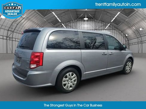 Used 2018 Dodge Grand Caravan SE image 50