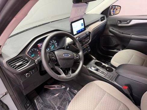 Used 2022 Ford Escape SE w/ Cold Weather Package AWD/4WD image 17