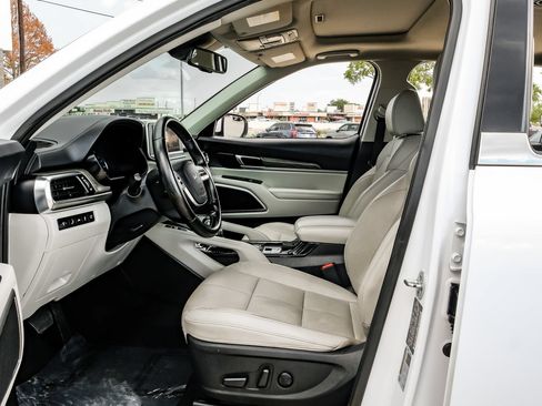 Used 2022 Kia Telluride EX w/ EX Premium Package FWD image 4