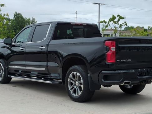 Used 2023 Chevrolet Silverado 1500 High Country w/ Z71 Off-Road Package image 3
