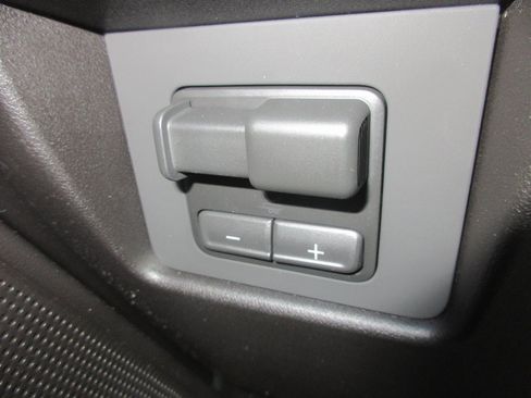 New 2026 GMC Canyon AT4 image 18